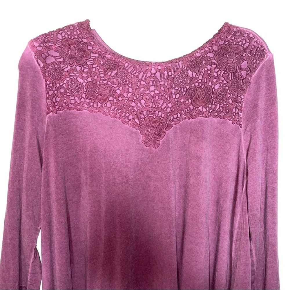 TORRID Super Soft Lace Yoke Sharkbite Hem Long Sleeve Top Blouse Purple 00 M/L - Picture 6 of 13